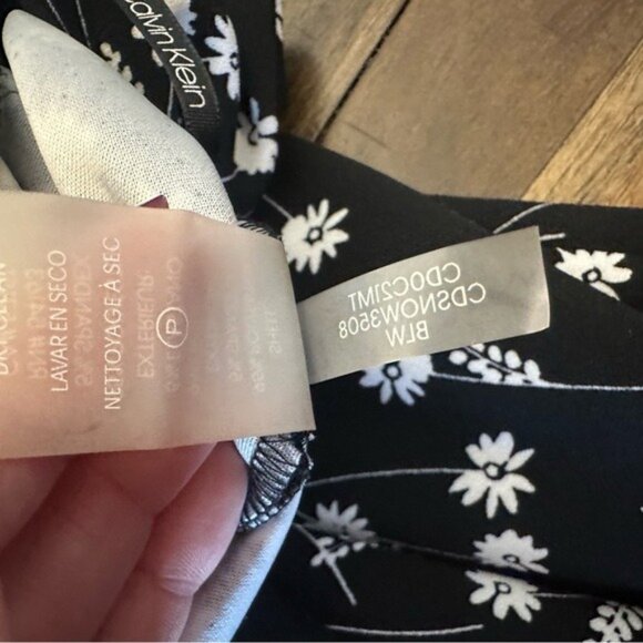 Calvin Klein Black White Floral Sleeveless Wide-Leg Jumpsuit Size 4 - Picture 10 of 11